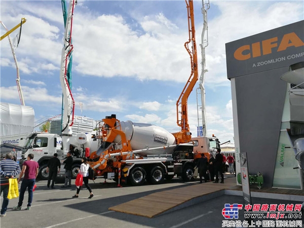 合体产品受关注 中联重科CIFA携多款混凝土泵车精彩亮相法国展 合体产品受关注 中联重科CIFA携多款混凝土泵车精彩亮相法国展