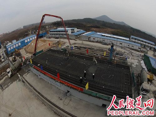 三一重工泵车浇筑混凝土 皖赣铁路末榀双线箱梁预制任务圆满完成 三一重工泵车浇筑混凝土 皖赣铁路末榀双线箱梁预制任务圆满完成