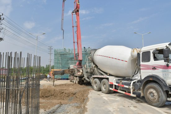 上海路高铁站连接线项目首件墩身成功浇筑 - 泵车搅拌车施工新闻